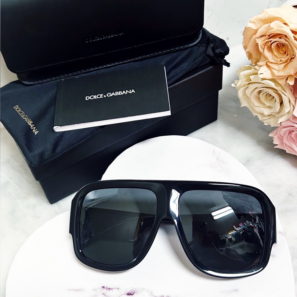 Authentic Dolce & Gabbana Black & Gold DG Mask Unisex Sunglasses - Picture 10 of 13